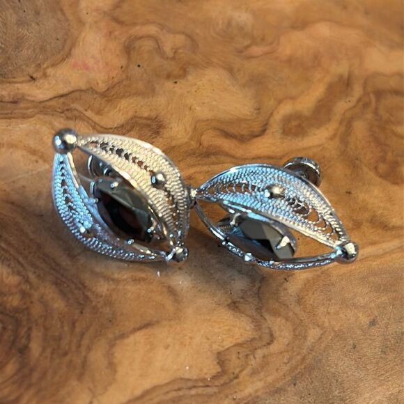 Vintage SORRENTO STERLING SILVER Oval Hematite Screw Back Earrings - Picture 1 of 6
